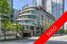 Coal Harbour Condo for sale:  2 bedroom 933 sq.ft. (Listed 2016-05-07)
